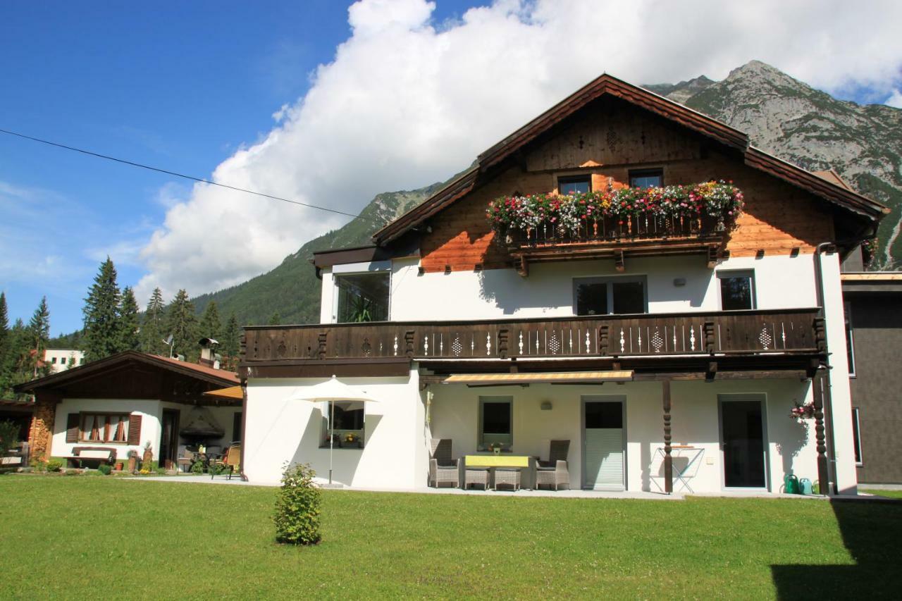 Ferienhaus Tannenblick Leutasch Exterior photo